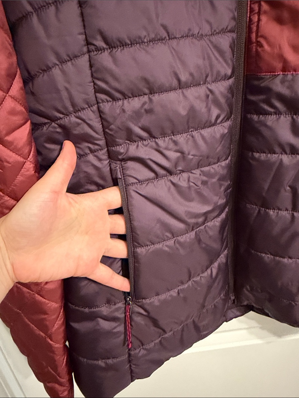 Patagonia Two-Color Quilted Insulated Jacket - Rust Red & Plum - Picture 3 of 4
